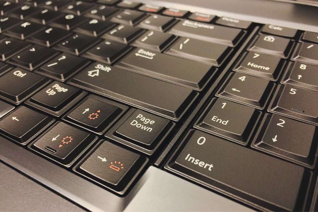 computer-1054182
